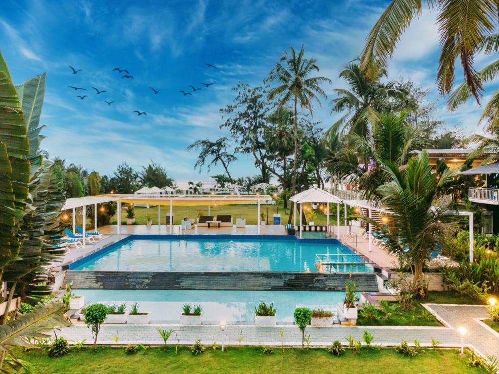 Foxoso La Beach Resort & Spa Oud Goa Buitenkant foto